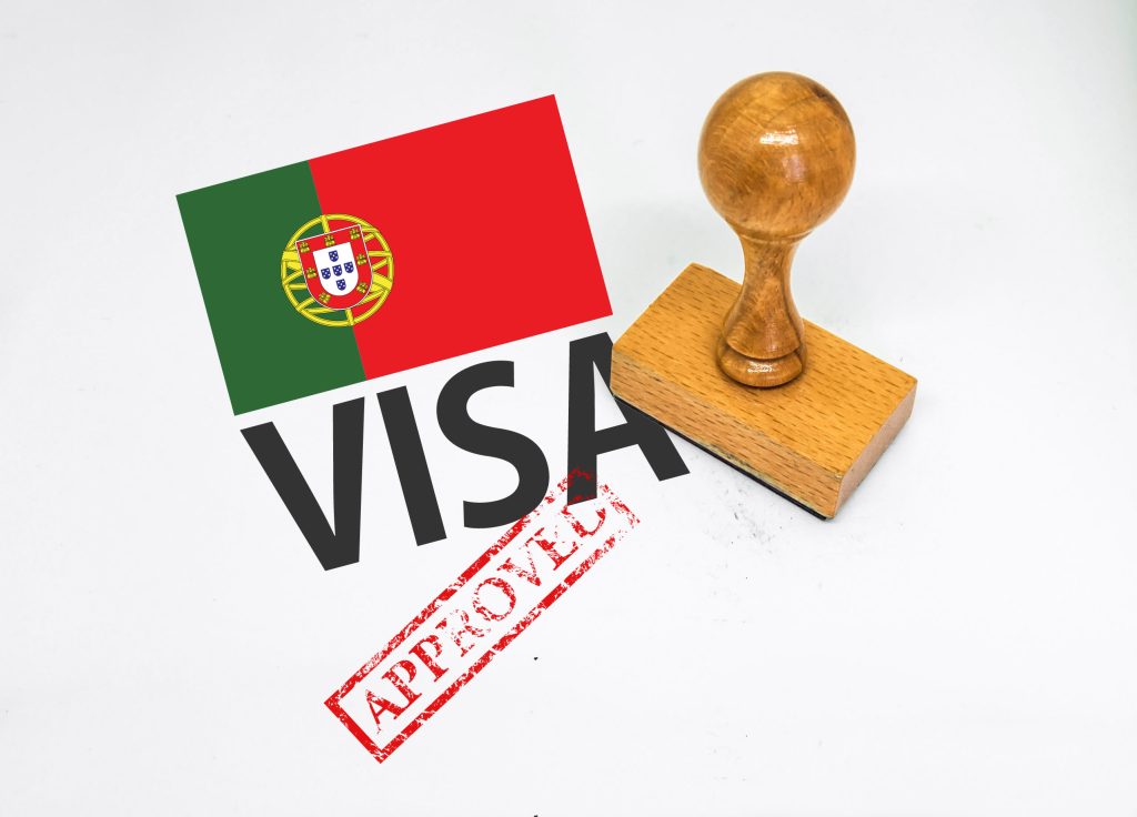 مهر تایید به همراه پرچم پرتغال در کنار کلمه ی ویزا برای عنوان ویزای الحاق به همسر انتخاب شده است.