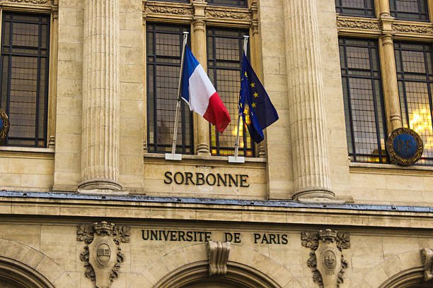 تصویری از دانشگاه سوربون برای عنوان دانشگاه سوربن (Sorbonne) انتخاب شده است.