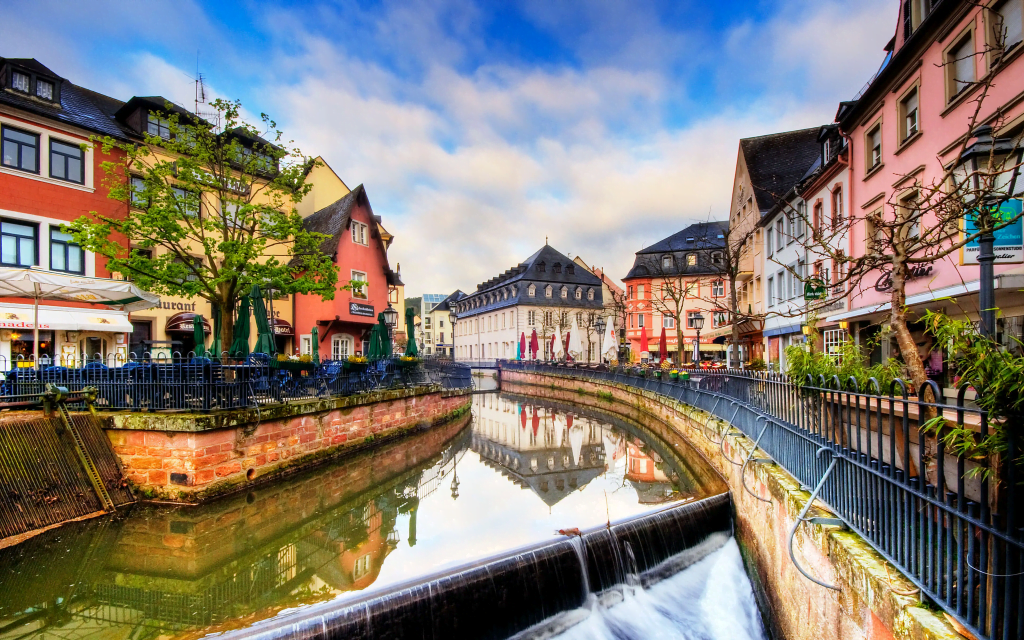 تصویری از زیبایی کشور آلمان برای عنوان مزایای زندگی در آلمان انتخاب شده است.