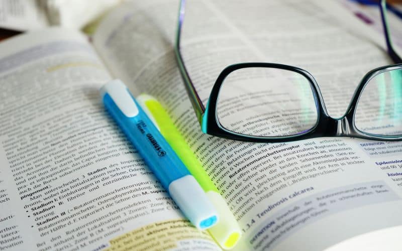 مدارک مورد نیاز برای پذیرش در کالج زبان در کانادا