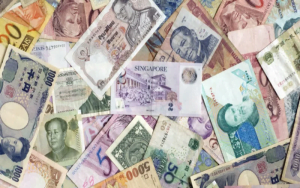 بی‌ارزش‌ترین پول جهان در سال ۲۰۲۴ چیست؟